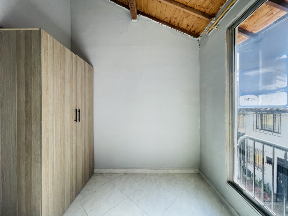 324-Venta de Casa Unifamiliar (3 niveles) en Medellín Sector Guayabal — foto 6