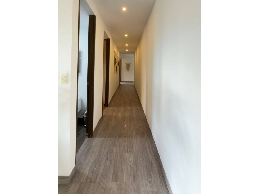 260 - Venta de Casa en Santa María de los Angeles, Poblado — foto 4