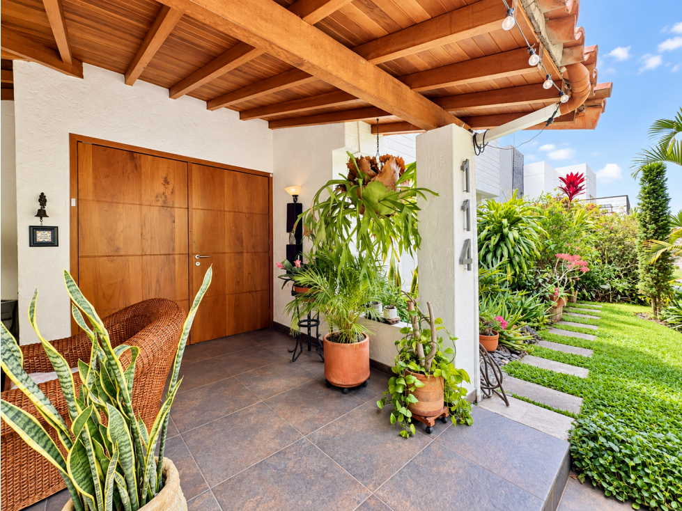 Casa Campestre de Estilo Californiano Rodeada de Naturaleza - 4
