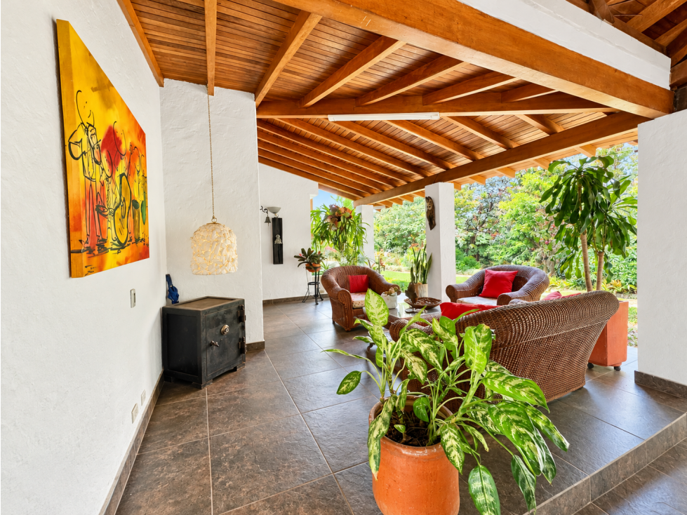 Casa Campestre de Estilo Californiano Rodeada de Naturaleza - 5