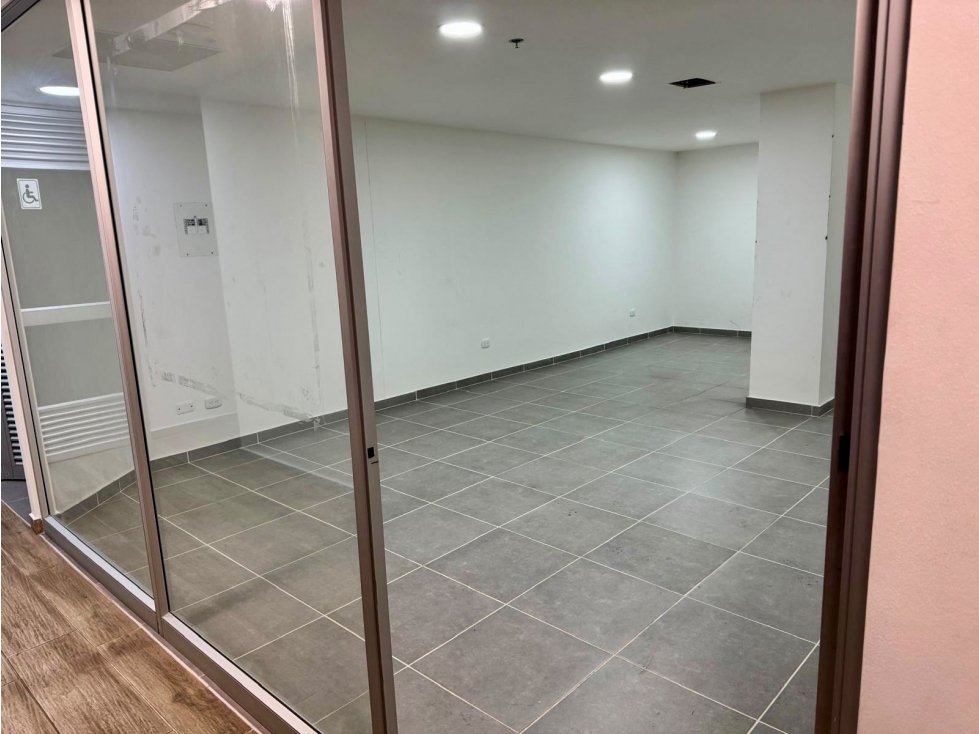 Local Comercial en arriendo Las Brisas - 1