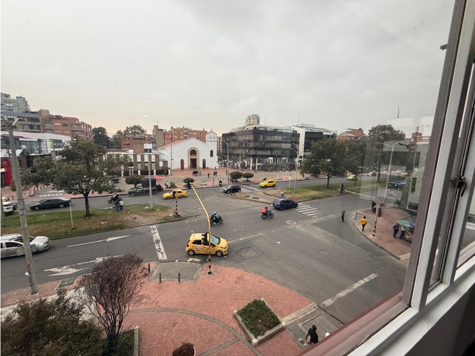 Apartamento en arriendo Santa Barbara Central — foto 3
