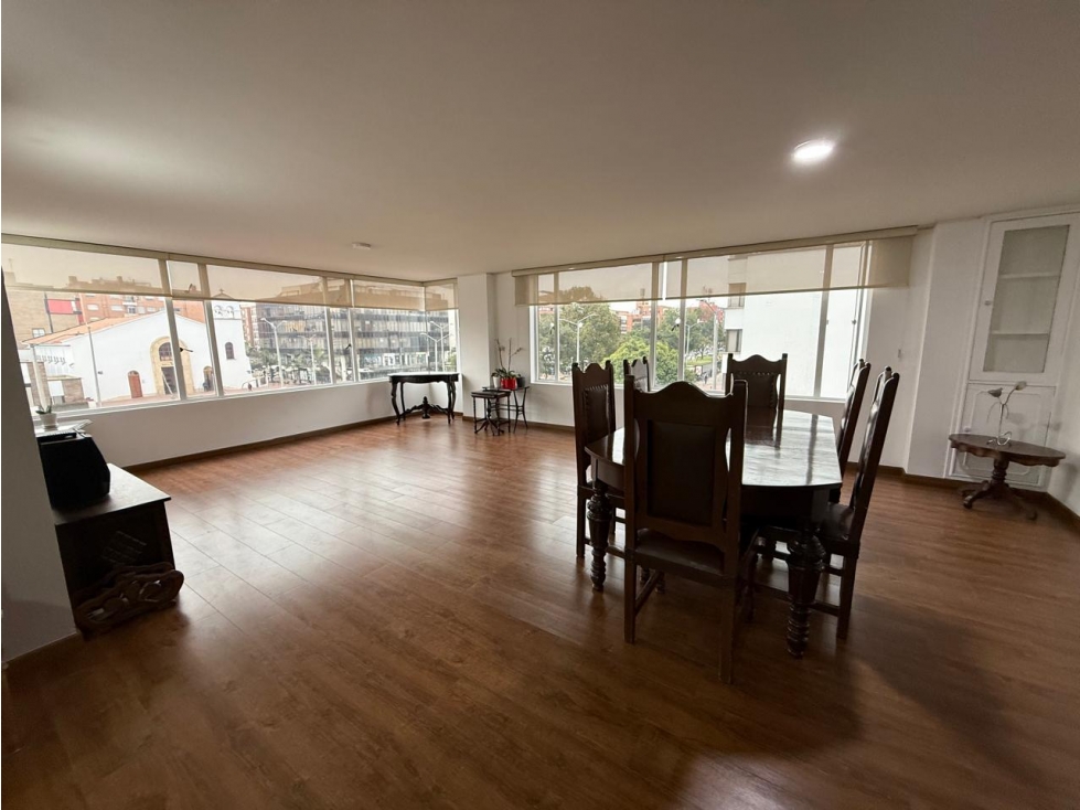 Apartamento en arriendo Santa Barbara Central — foto 2