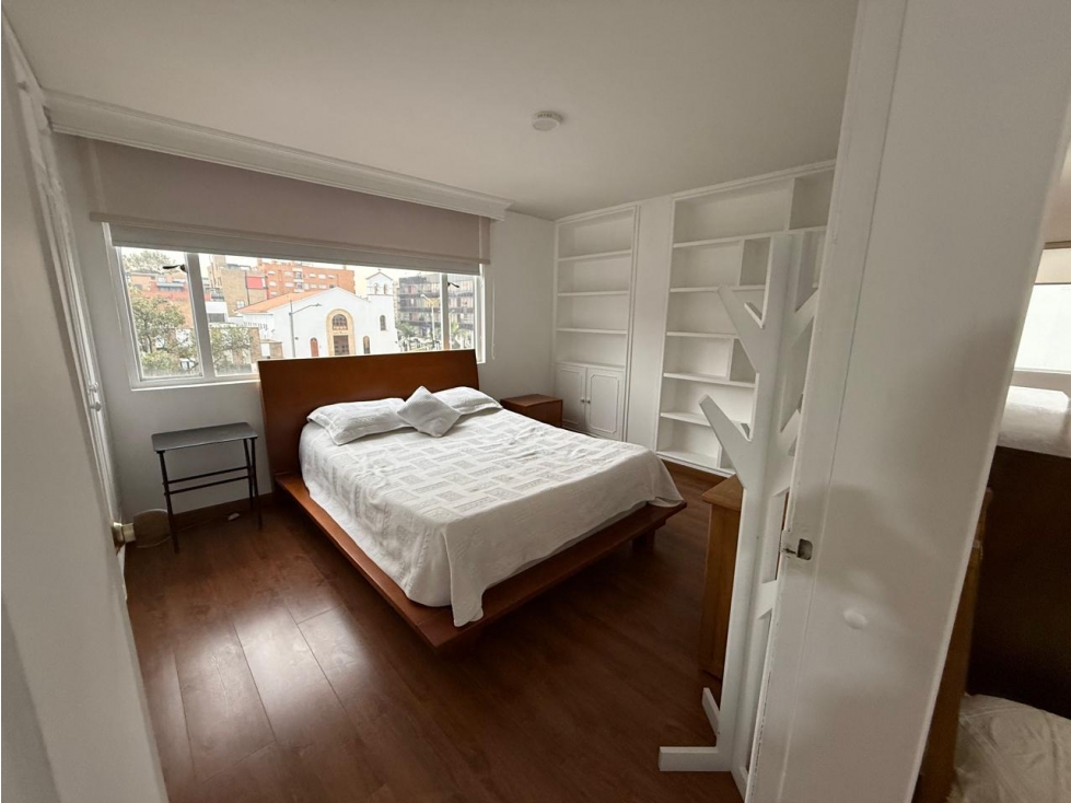 Apartamento en arriendo Santa Barbara Central — foto 4