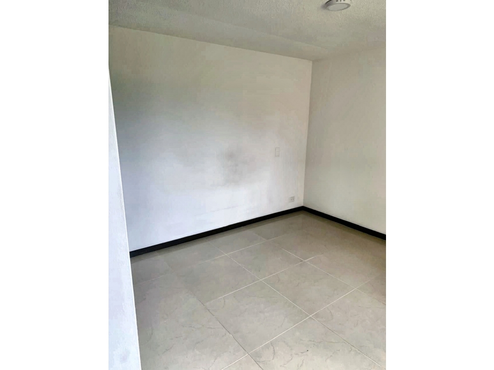 Venta de Apartamento de 91 m² en Loma de Los Bernal, Medellin — foto 6