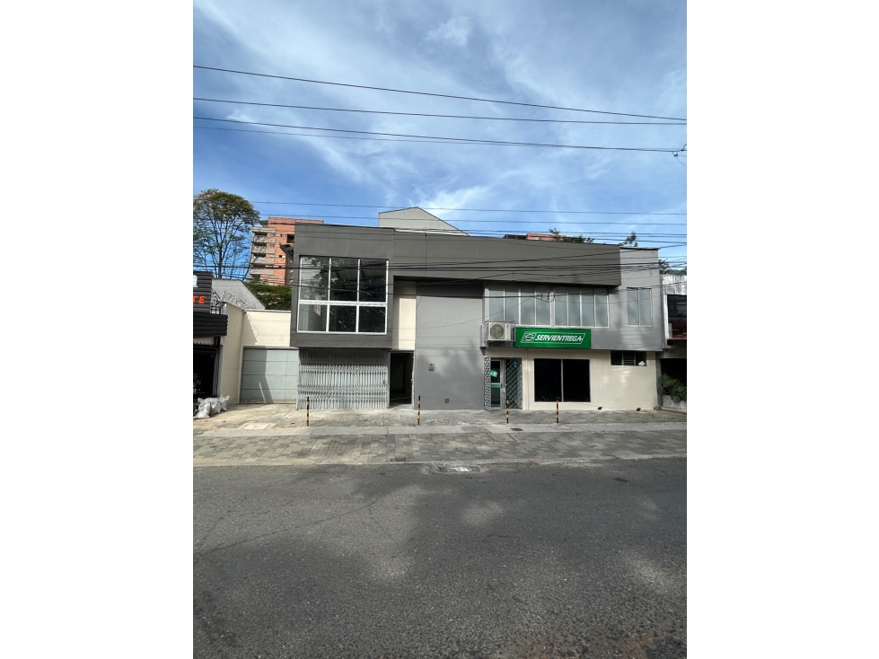 LOCAL COMERCIAL DE 500 M² EN PATIO BONITO, EL POBLADO - 1
