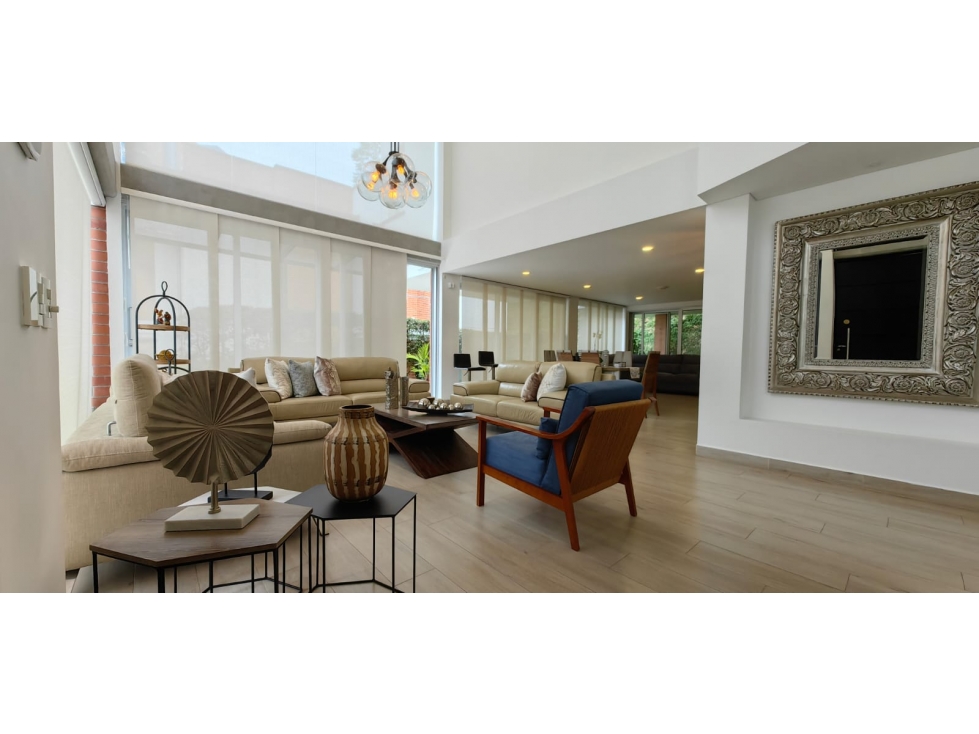 VENTA EXCLUSIVA CASA DE LUJO SABANETA — foto 3