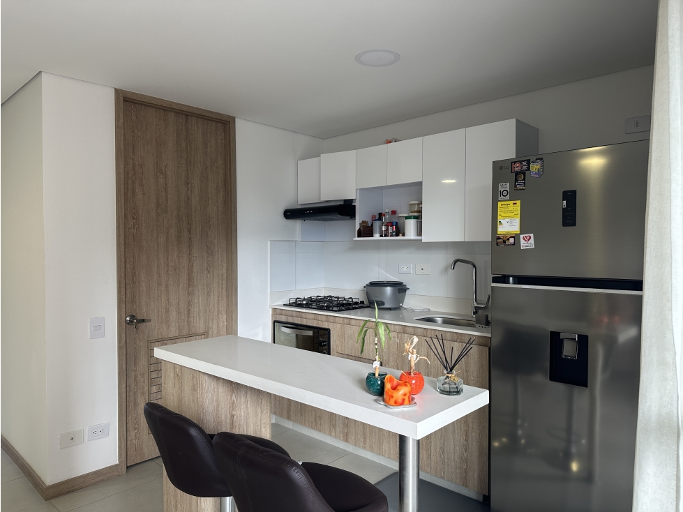 Venta de Apartamento Loma de San Jose Parte Baja Sabaneta — foto 4