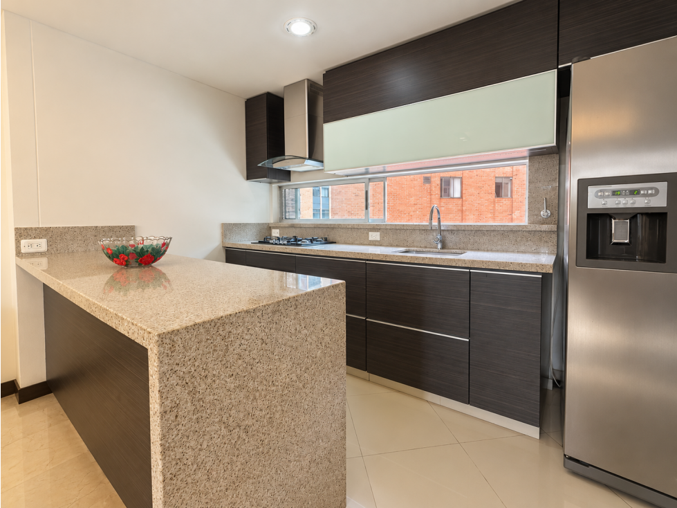 Venta de apartamento en Zúñiga, Envigado, excelente ubicación y área — foto 6