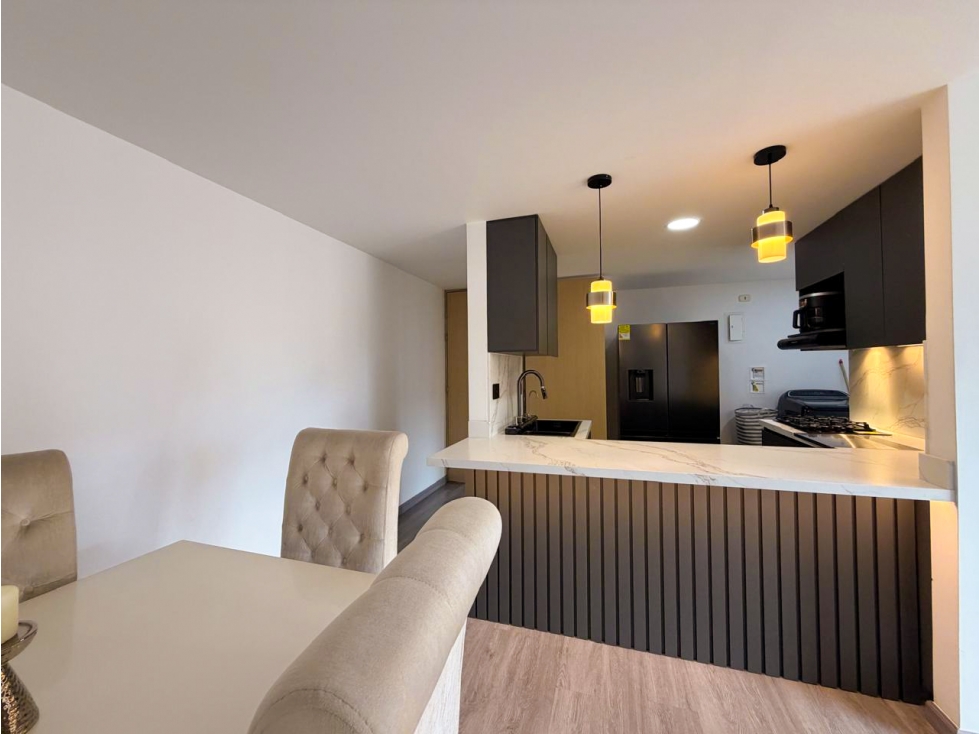 Venta de Apartamento Loma de San Jose Parte Baja Sabaneta — foto 2