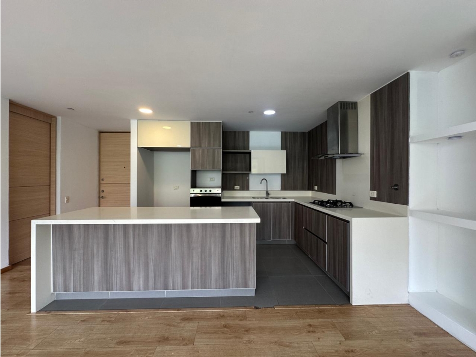 Venta de apartamento en la loma de las brujas, vista verde — foto 6