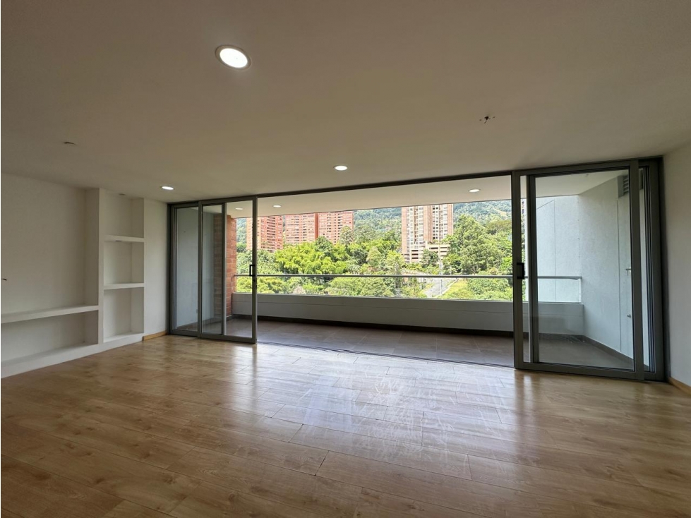 Venta de apartamento en la loma de las brujas, vista verde — foto 2