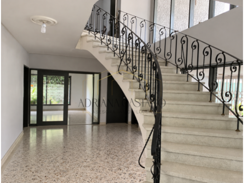 Venta de casa-lote en la Aguacatala, para desarrollo comercial - 2