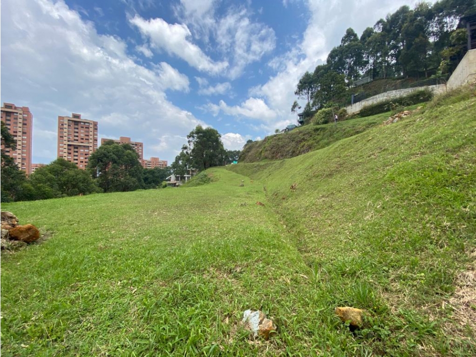 Venta de lote con vista, La Calera, El Poblado - 2