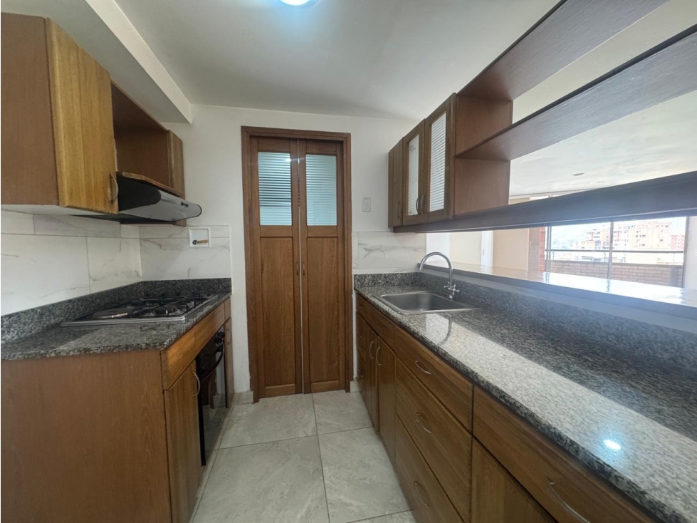Venta de apartamento en Sabaneta, sector Aves María — foto 2