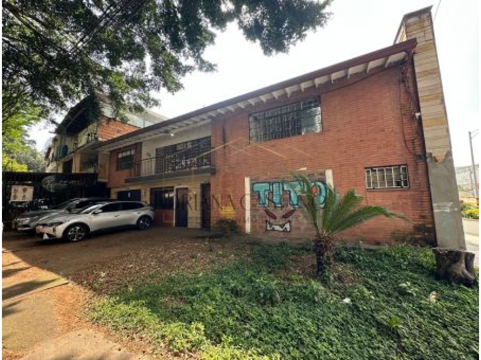 Venta de casa-lote comercial en la 80 con Colombia: Calazans - 4