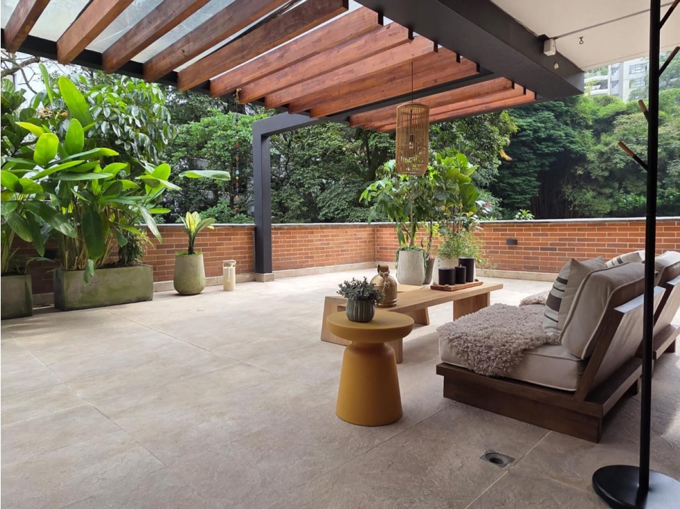 Venta de apartamento con terraza en El Poblado, Loma de Alejandria