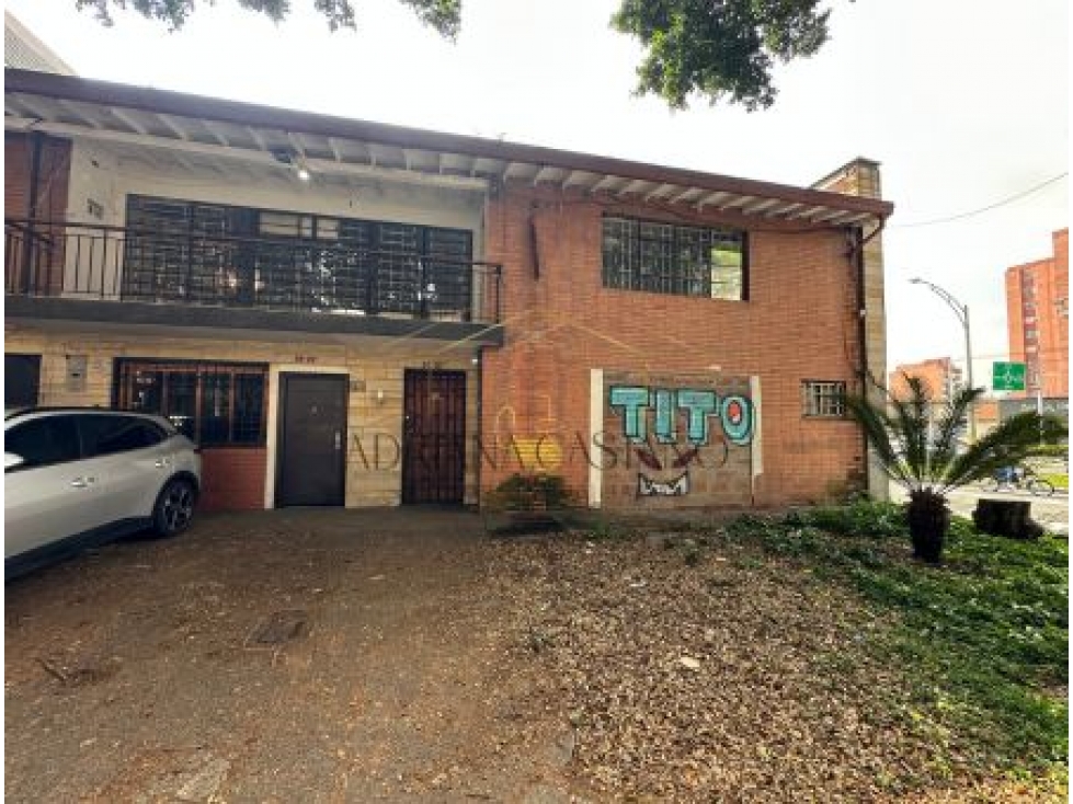 Venta de casa-lote comercial en la 80 con Colombia: Calazans - 5