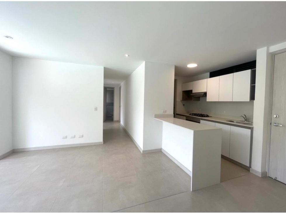 ARRIENDO APARTAMENTO POBLADO CASTROPOL