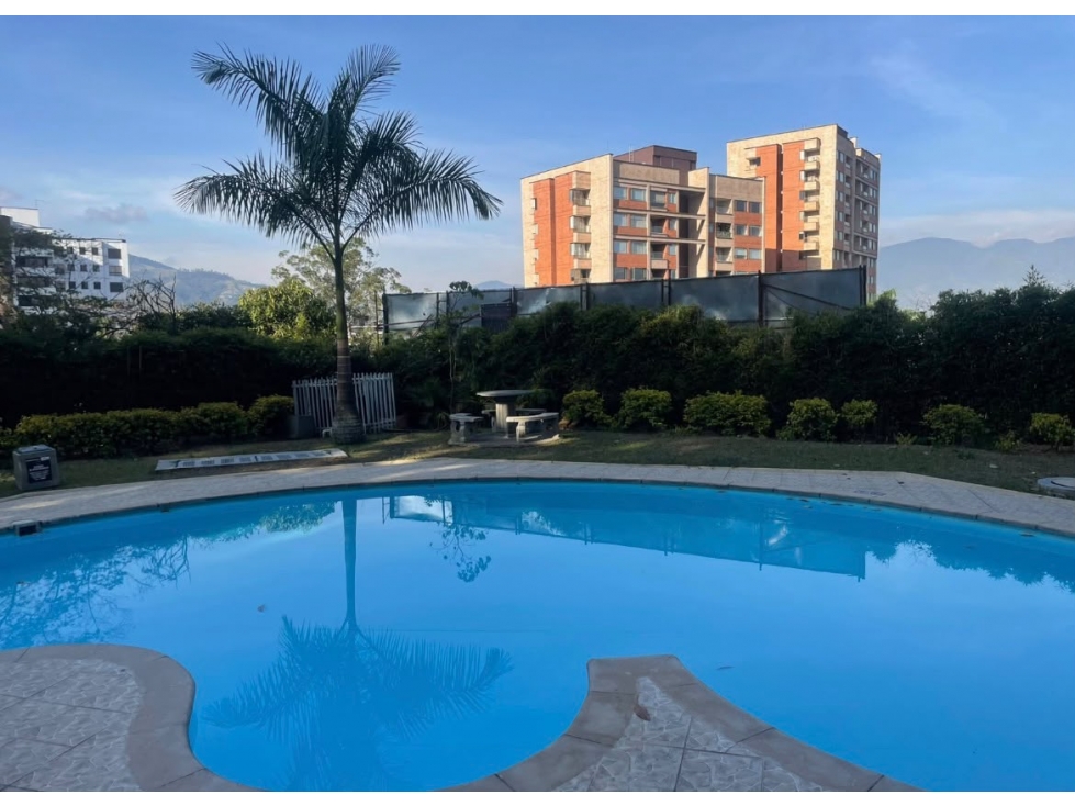 VENDO APARTAMENTO POBLADO SAN LUCAS — foto 2