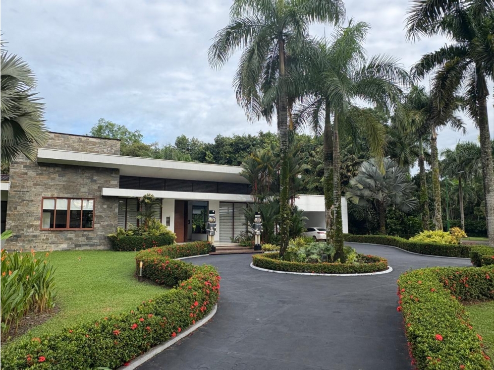 SIR En Venta Casa Campestre en Condominio Hacienda La Primavera - 1
