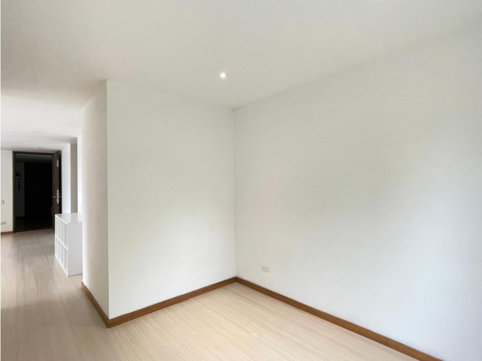 apartamento en venta poblado sector los parra (A)