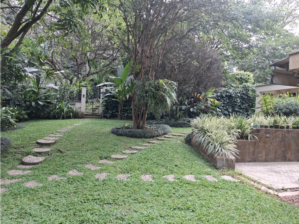 VENTA CASA TRANSVERSAL INFERIOR POBLADO