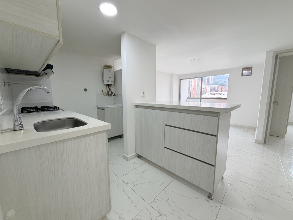 Apartamento para la venta en Sabaneta, zona plana. — foto 4