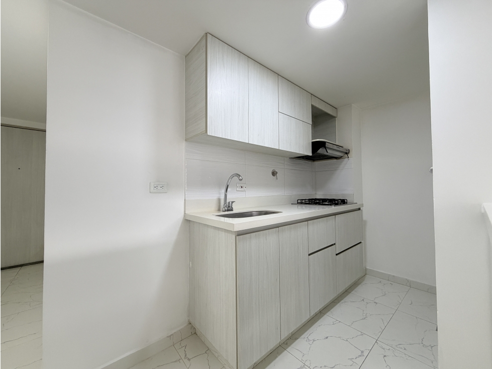Apartamento para la venta en Sabaneta, zona plana. — foto 3