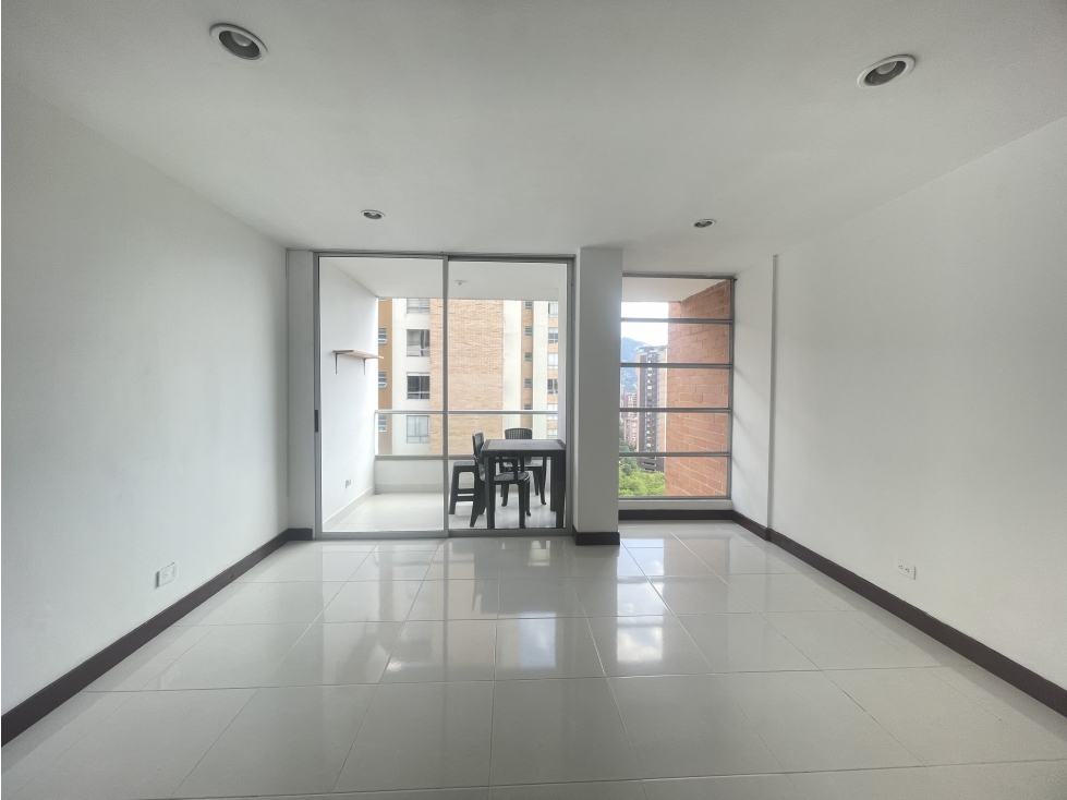 Apartamento en Venta en Envigado sector El Esmeraldal (M) — foto 2