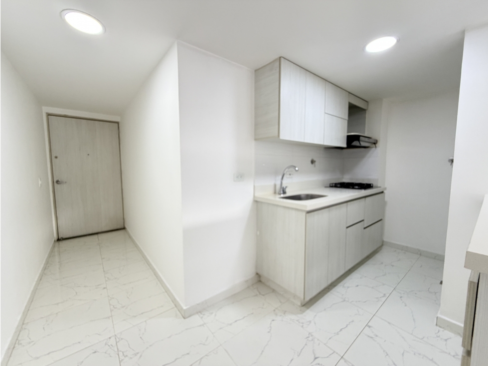 Apartamento para la venta en Sabaneta, zona plana. — foto 2