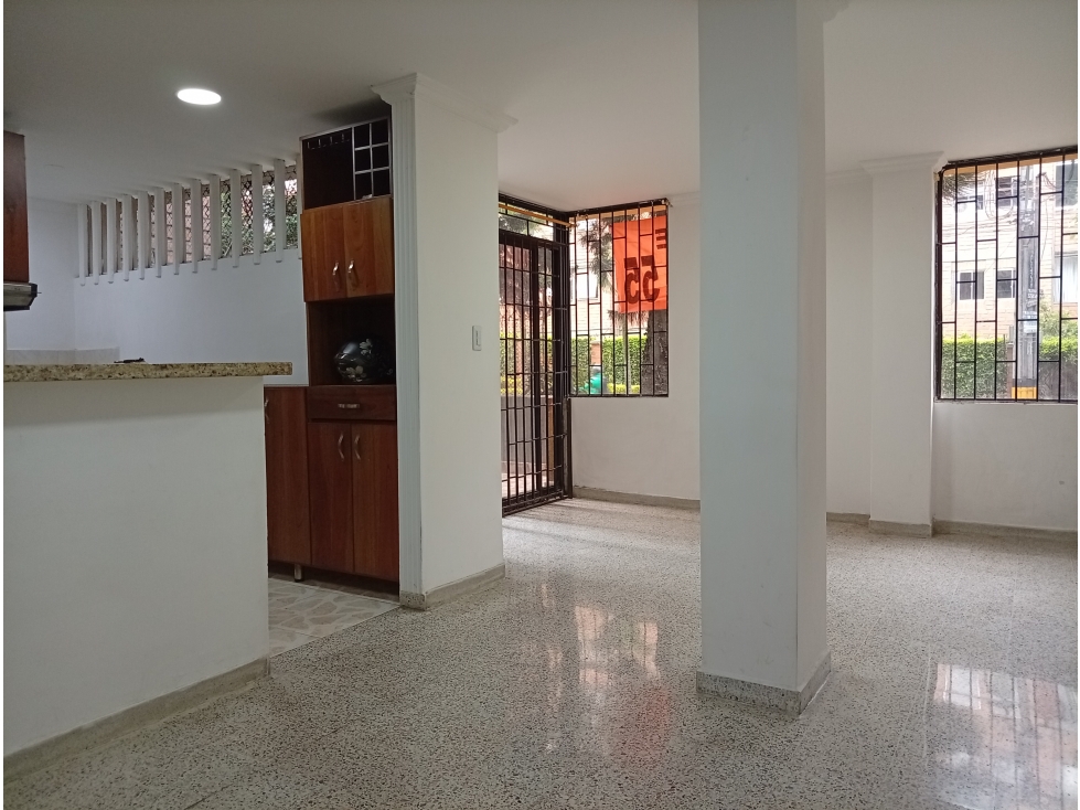 Amplio Apartamento En Venta en Ferrini cerca a la Av 80 — foto 5