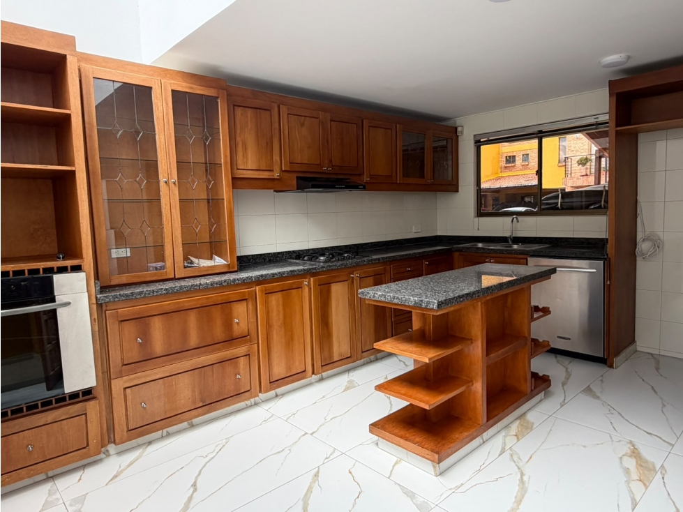 Amplia Casa Familiar en Chia- Venta o Arrendamiento — foto 2
