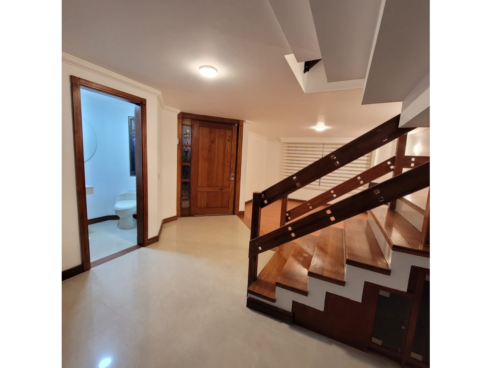 Amplia Casa Familiar en Chia- Venta o Arrendamiento