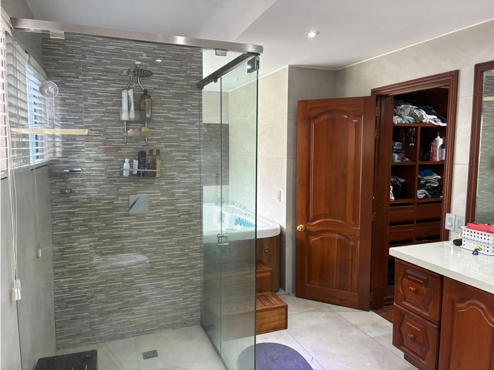 VENTA DE INCREIBLE APARTAMENTO CERROS DE SOTILEZA