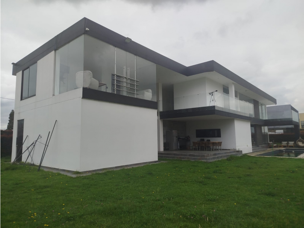 VENTA DE ESPECTACULAR CASA EN COTA — foto 4