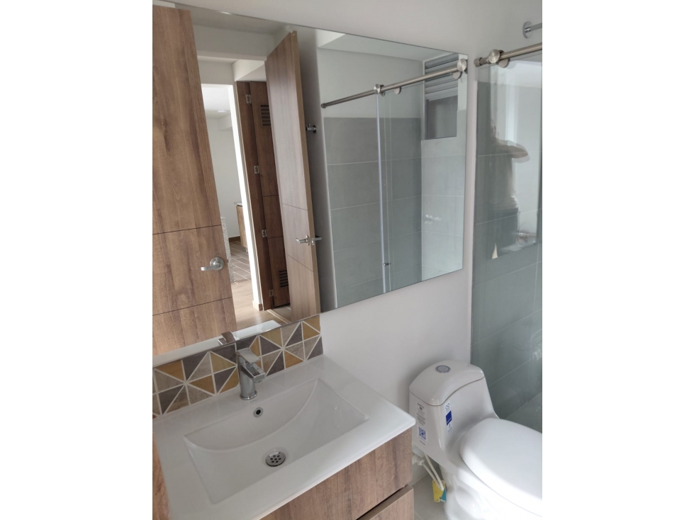 ARRIENDO FANTASTICO APARTAMENTO FONTANAR — foto 5