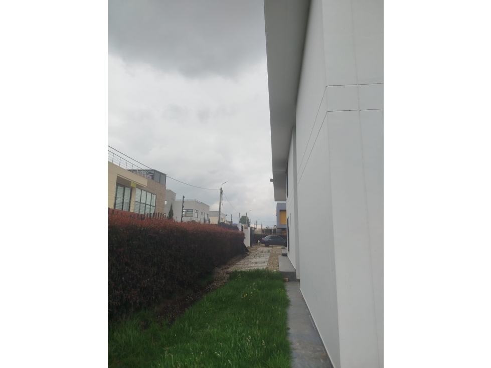 VENTA DE ESPECTACULAR CASA EN COTA — foto 5
