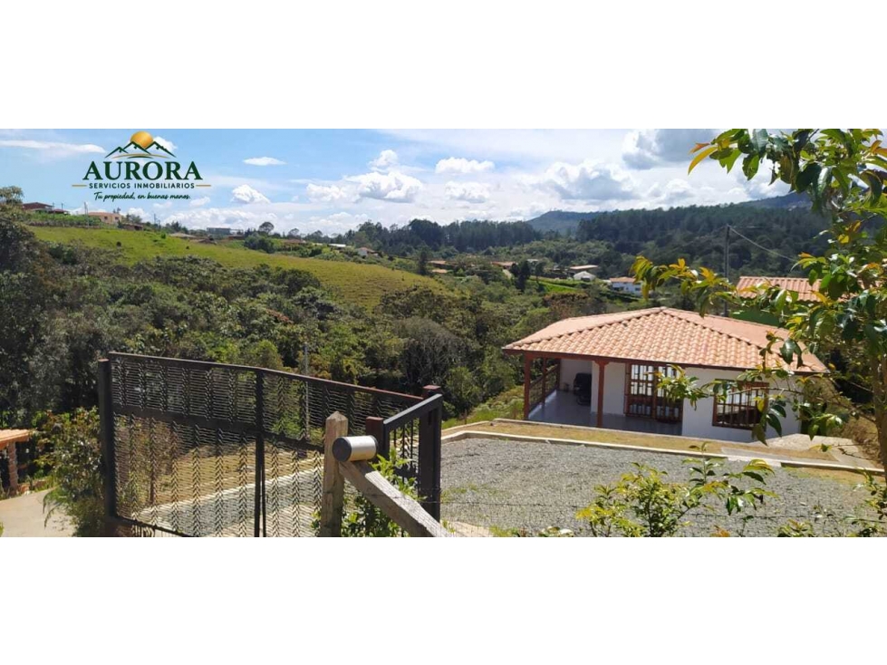 CASA CAMPESTRE DE 60 M² EN LOTE DE 701 M² EL ROSARIO, SANTA ELENA