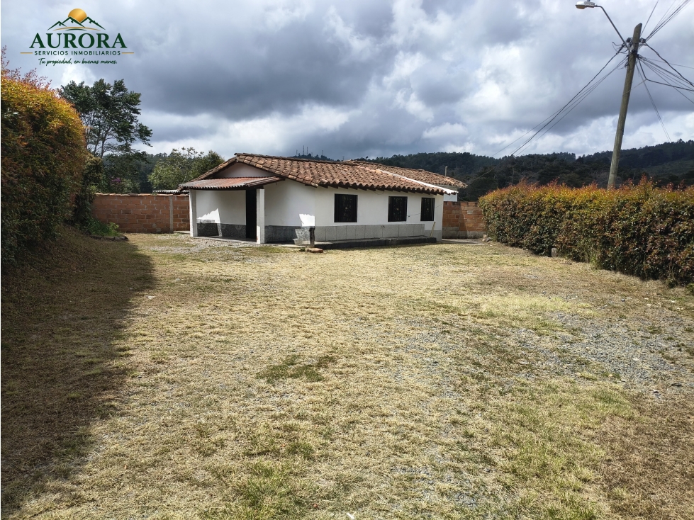 CASA DE 67 M² EN LOTE DE 400 M² EL ROSARIO, SANTA ELENA