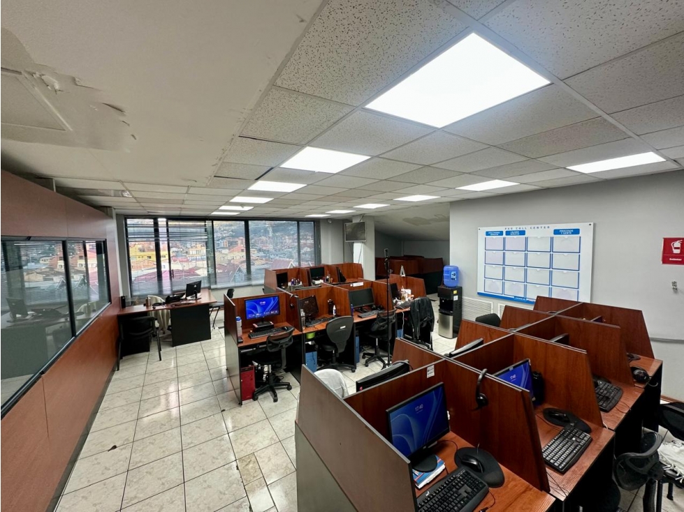 EDIFICIO CORPORATIVO EN ARRIENDO | CUENCA - 2