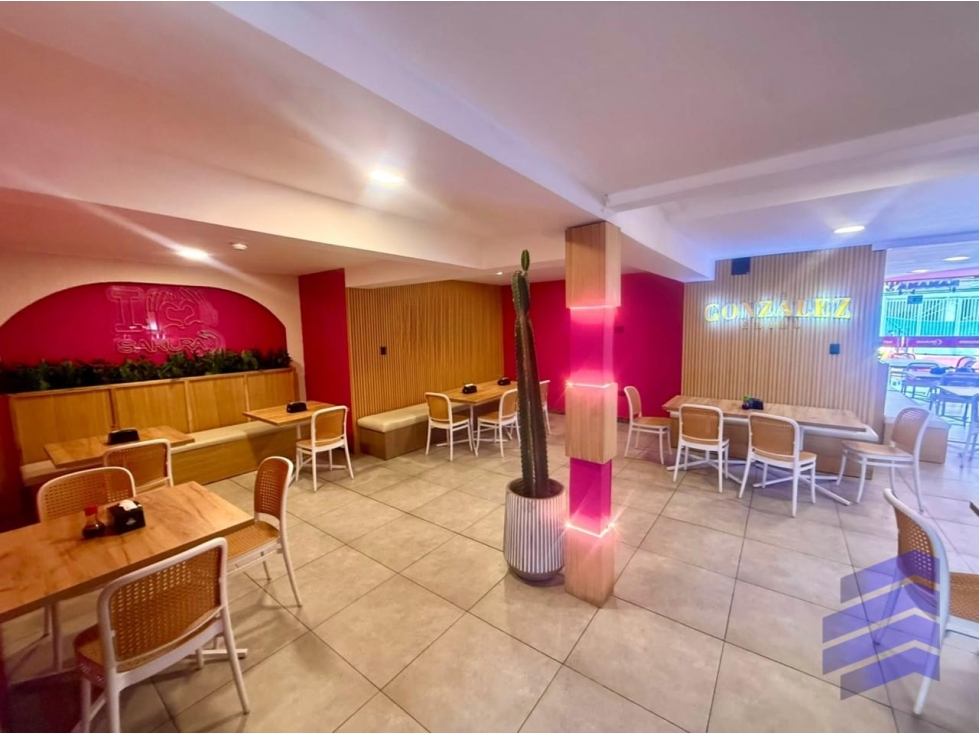 LOCAL COMERCIAL EN RENTA EN CUENCA | 300 M² | EXCELENTE UBICACIÓN — foto 2