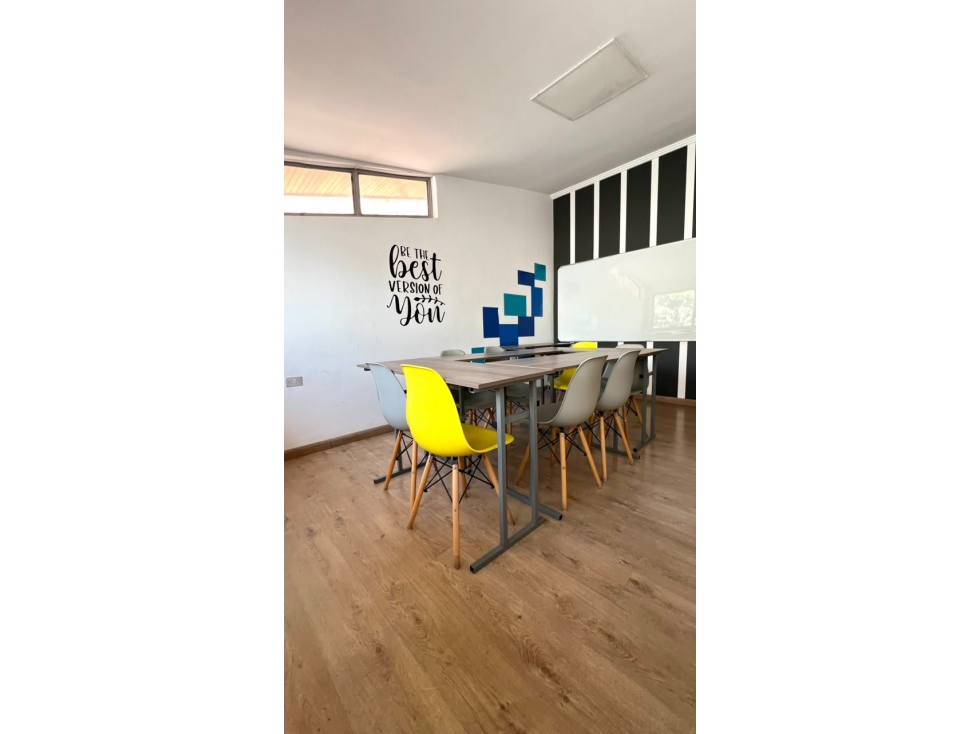 ESPACIO EDUCATIVO Y PROFESIONAL EN ALQUILER — foto 2