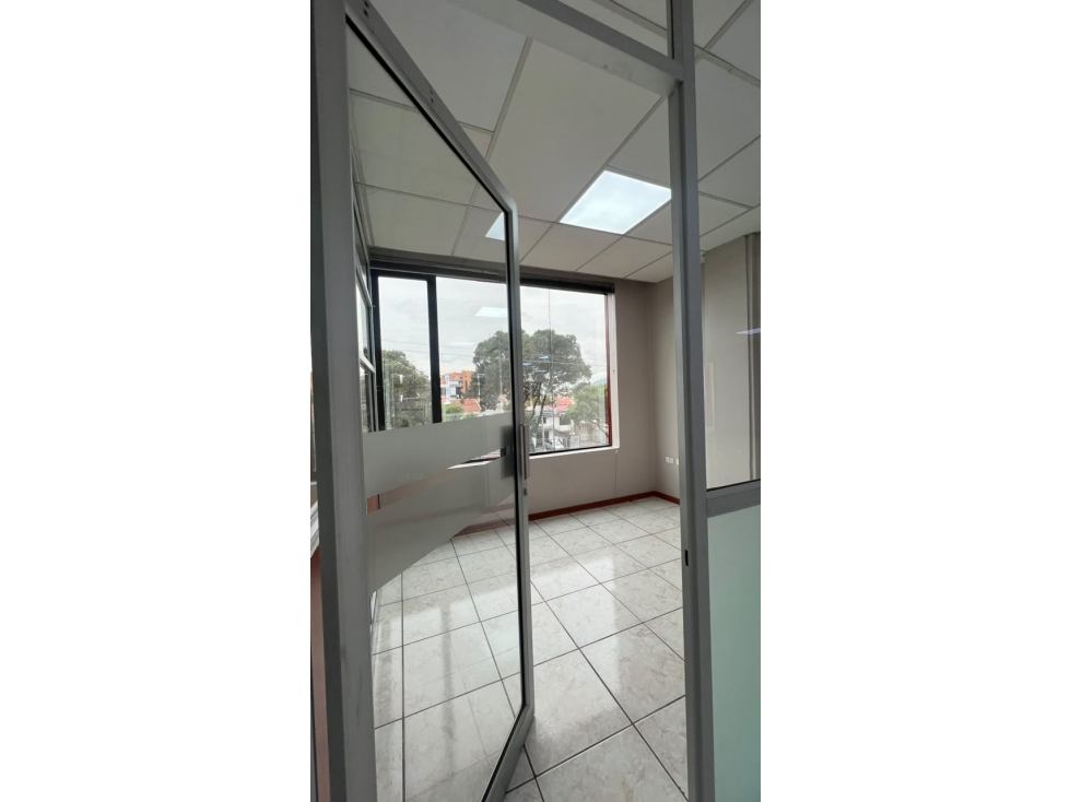 PLANTA CORPORATIVA EN RENTA | TERCERA PLANTA | REMIGIO CRESPO — foto 2