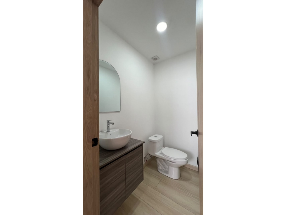 OFICINA DE 19 m² EN RENTA SECTOR CORPORATIVO DE CUENCA — foto 4