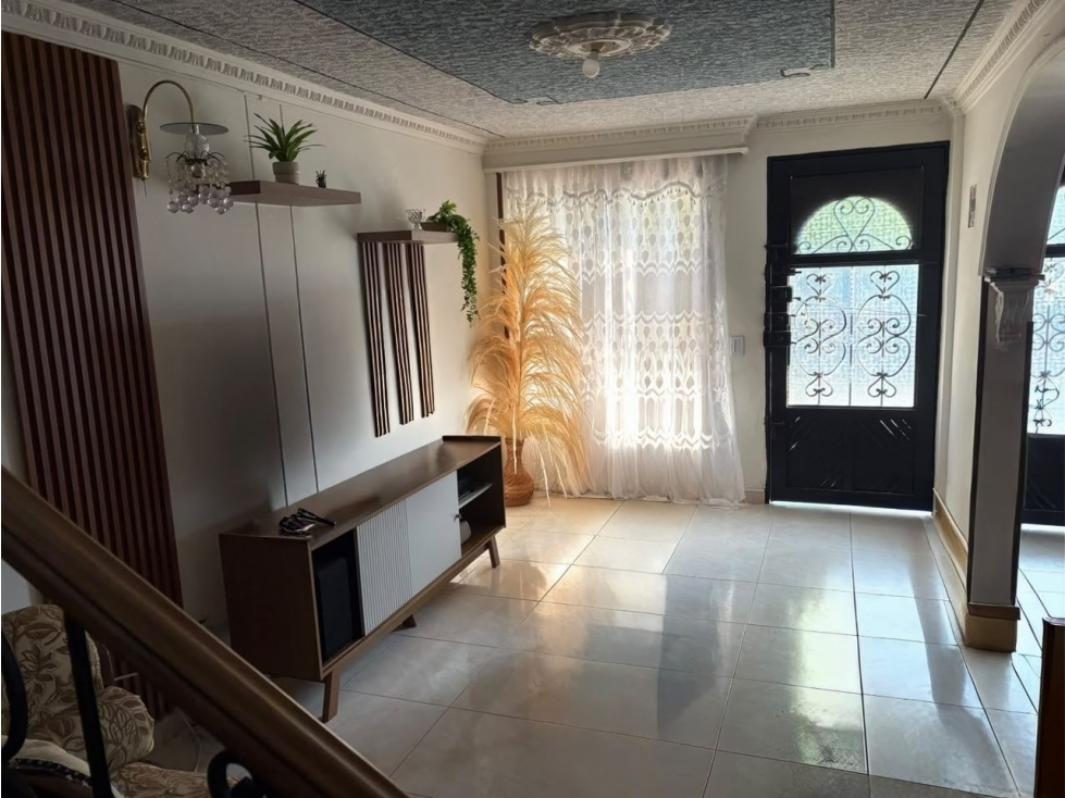 Casa en venta de dos pisos en Palmira — foto 2