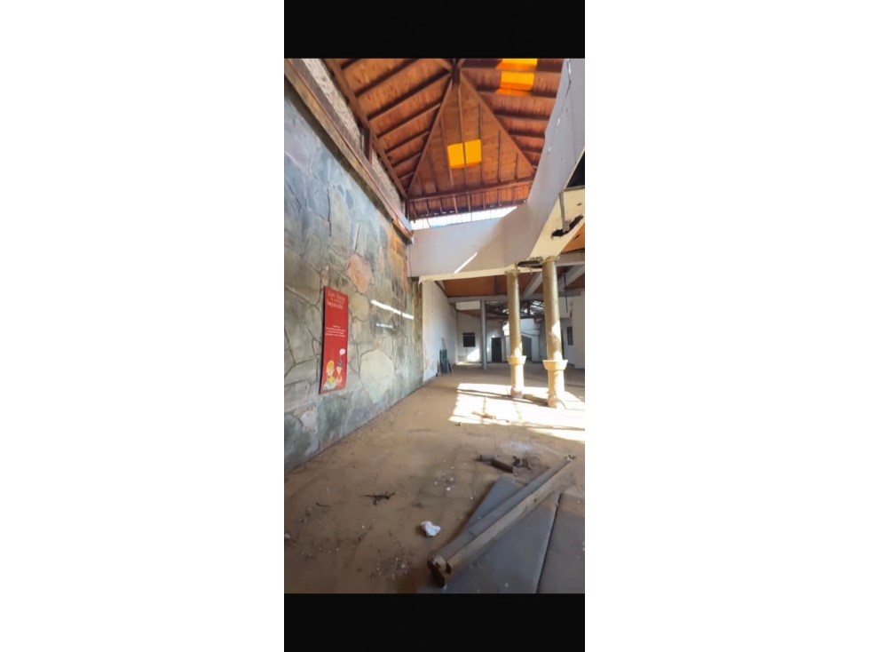 CASA DE PRADO - INMUEBLE COMERCIAL EN MEDELLÍN - 2