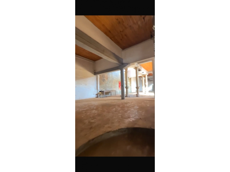 CASA DE PRADO - INMUEBLE COMERCIAL EN MEDELLÍN - 6
