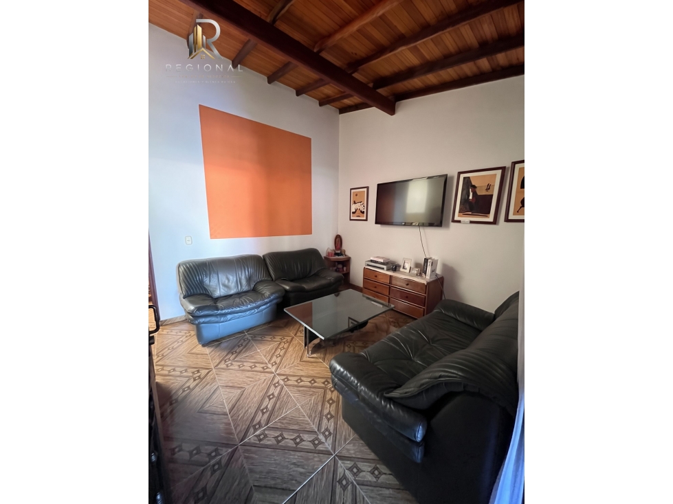 VENTA DE APARTAMENTO AMPLIO - SEGUNDO PISO - 6