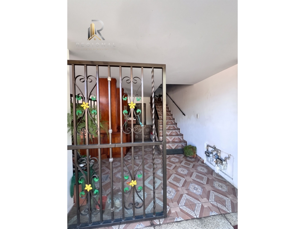 VENTA DE APARTAMENTO AMPLIO - SEGUNDO PISO - 2